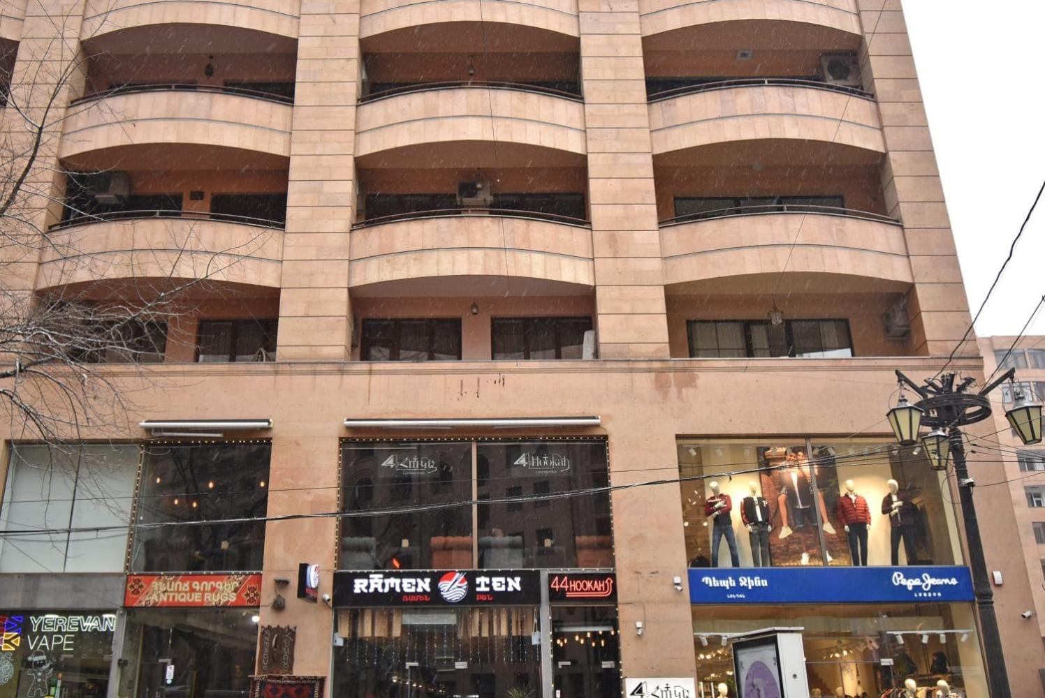 Armenak Apartment In Aram Str Erivan Dış mekan fotoğraf